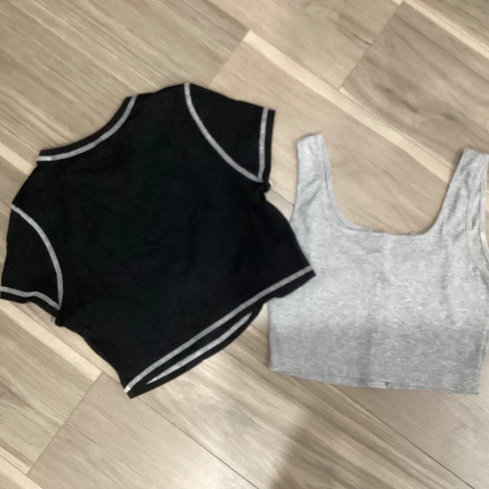 SHEIN Tops - Picture 6 of 11